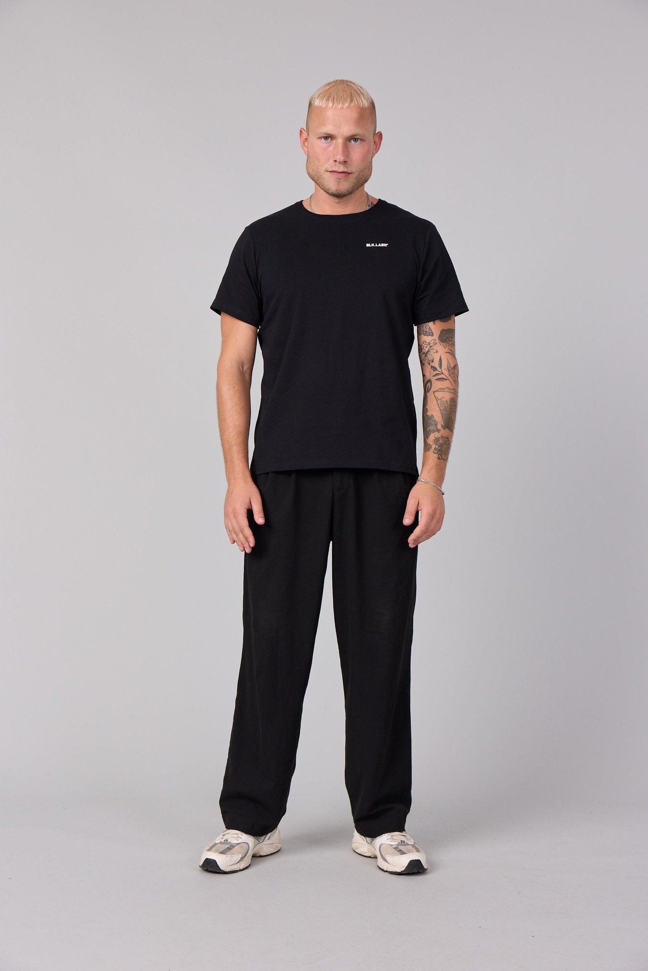 11BASECAMP TEE