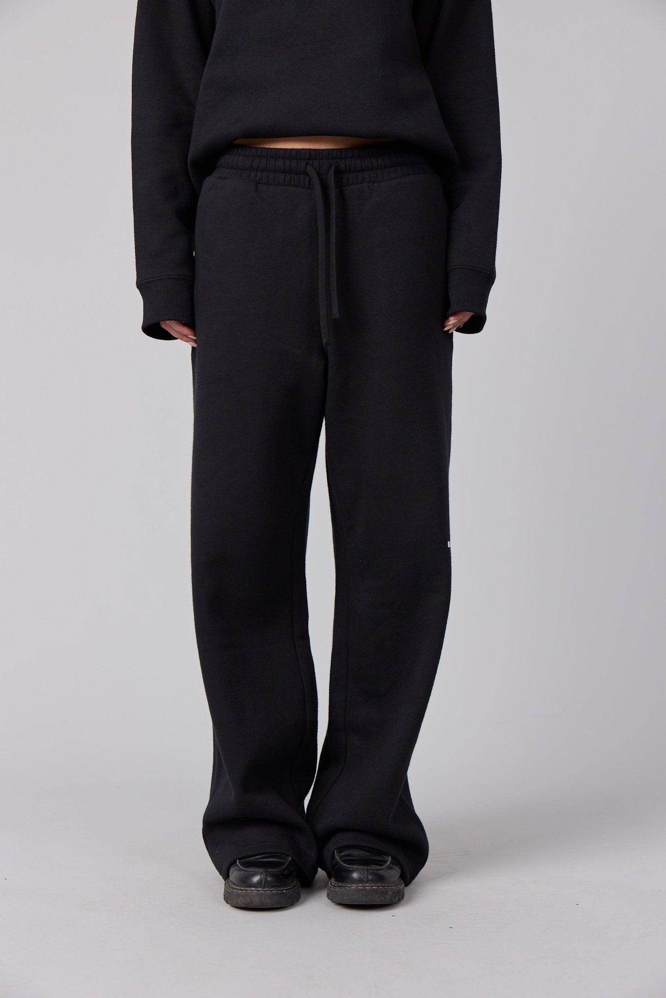 BASECAMP SWEAT SET