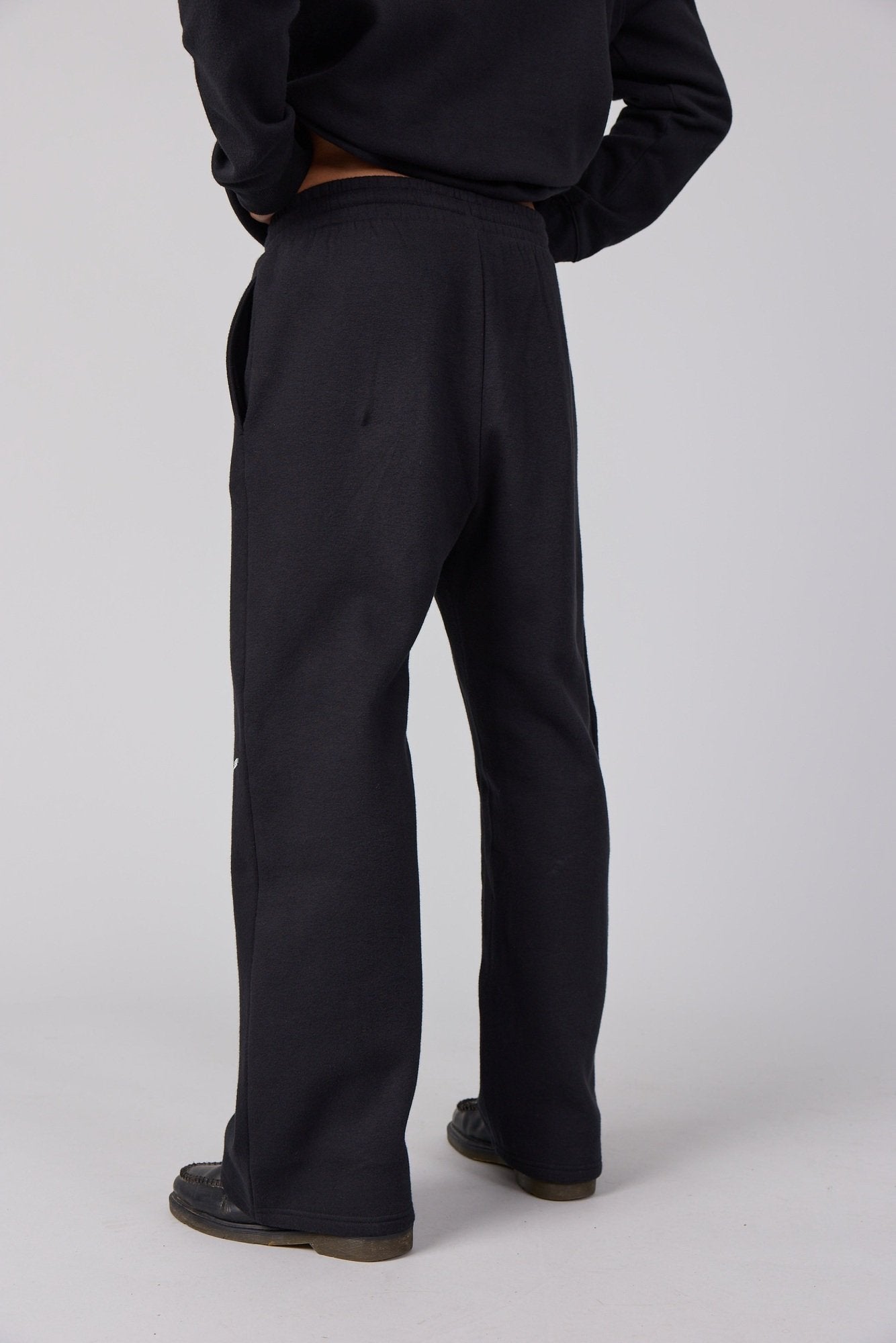 BASECAMP SWEAT SET