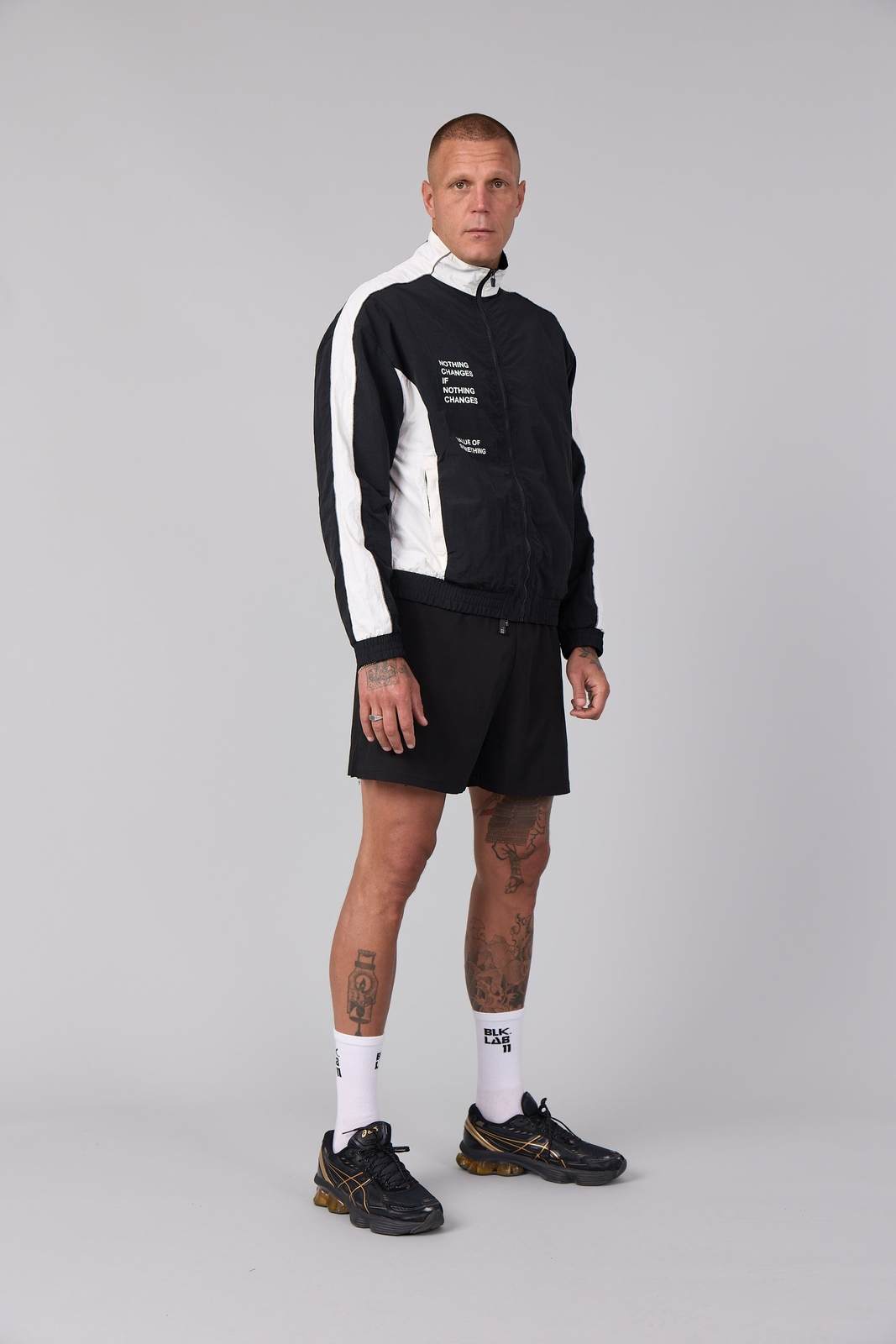 11UNSTOPPABLE WINDBREAKER