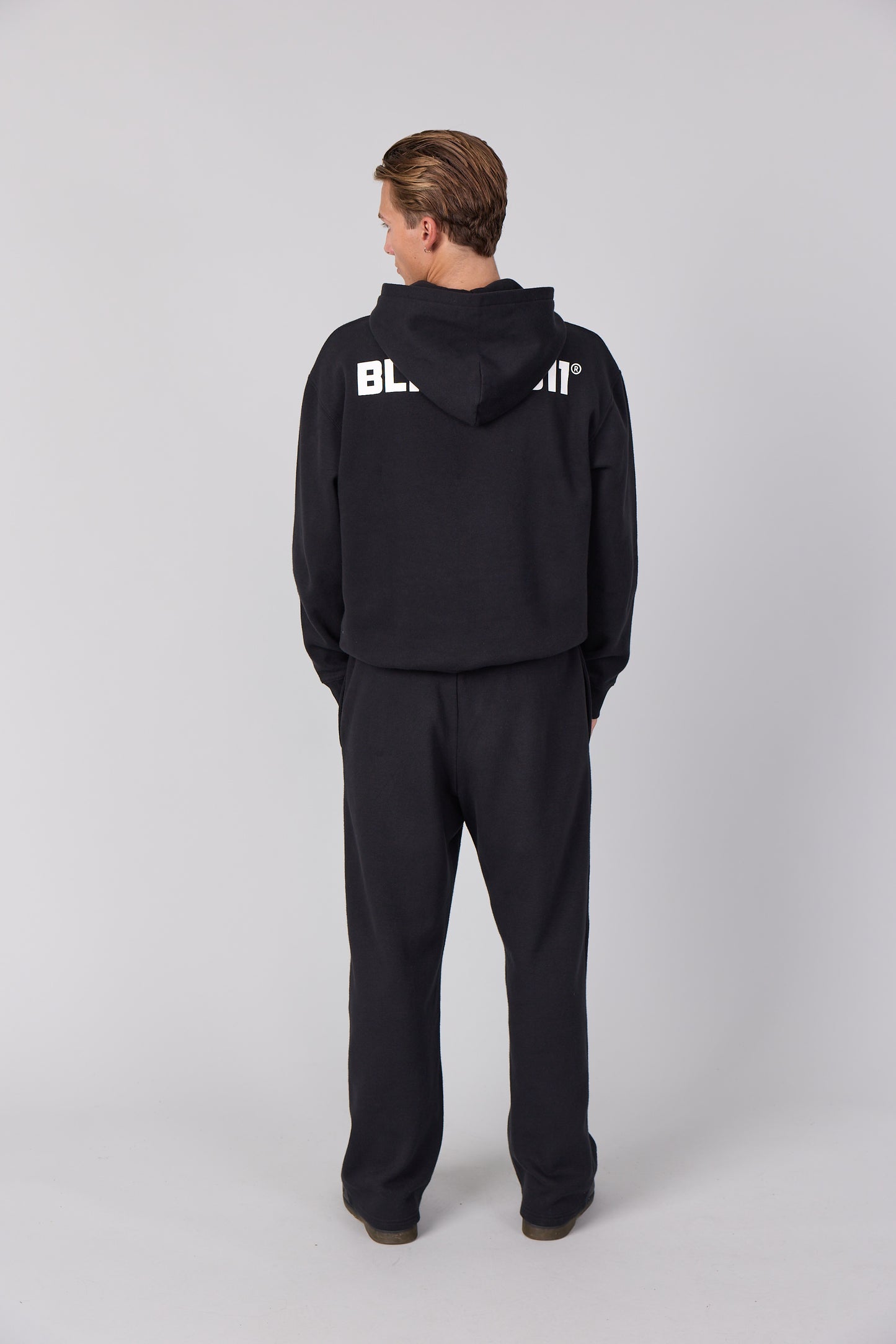 11BASECAMP SWEAT SET