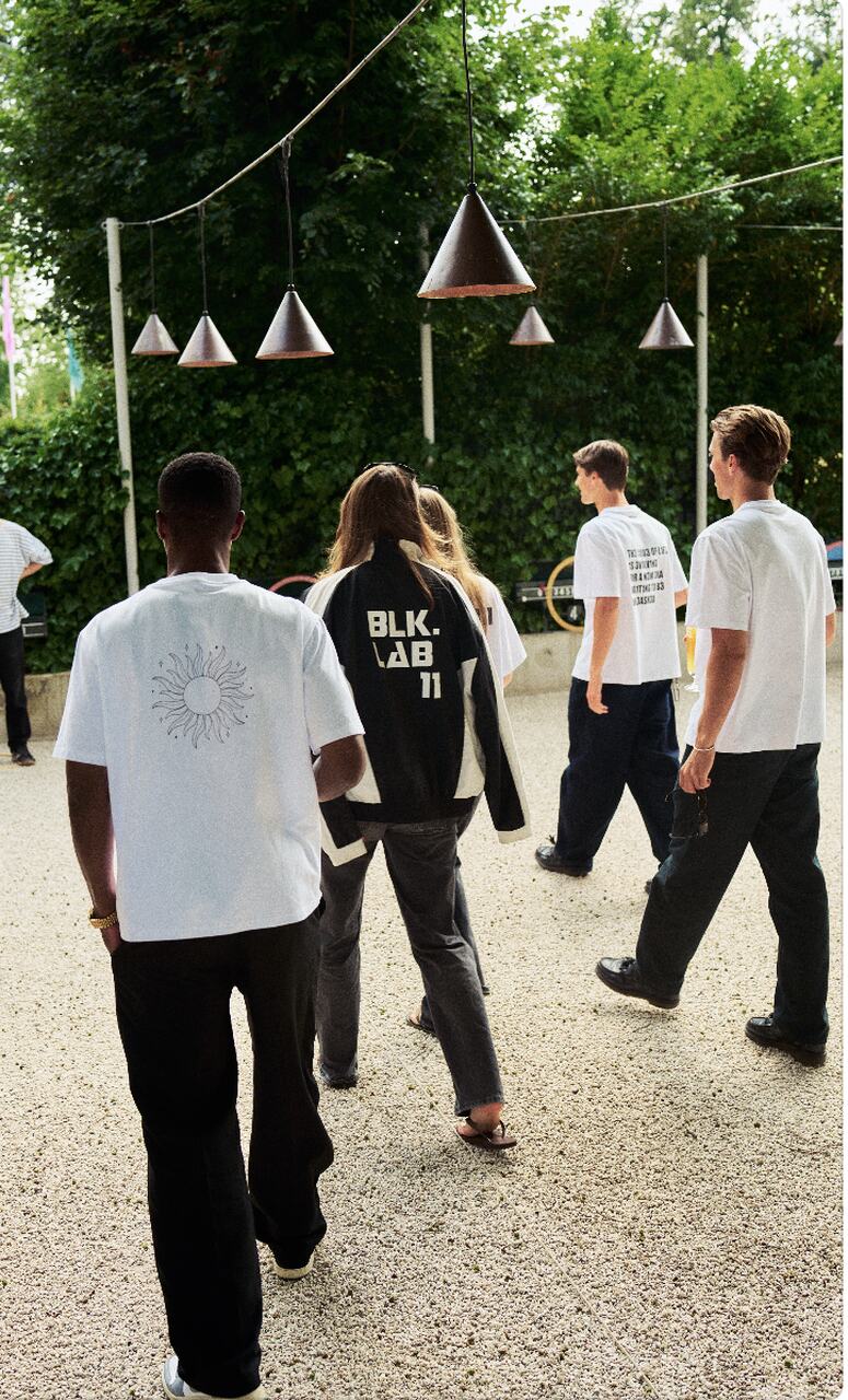 UNISEX T-SHIRTS